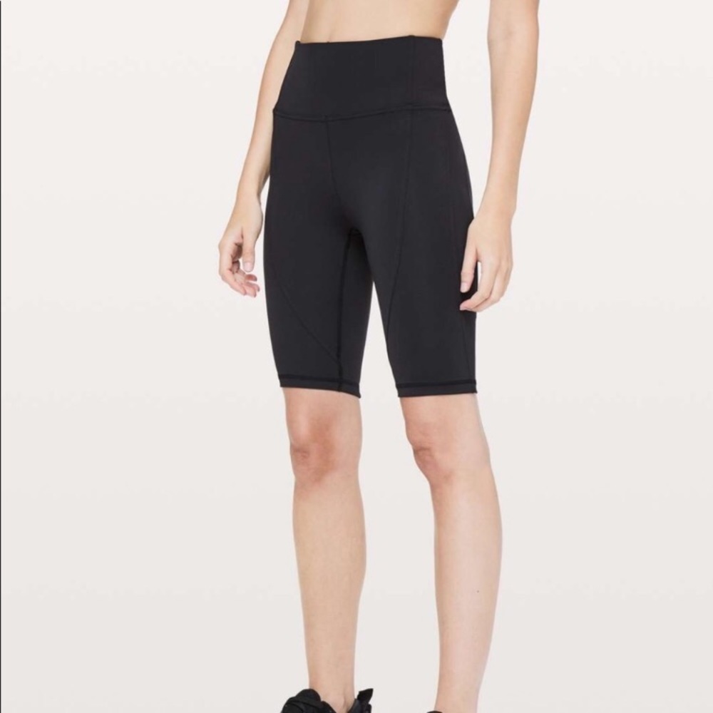 Like new lululemon shorts, size 6